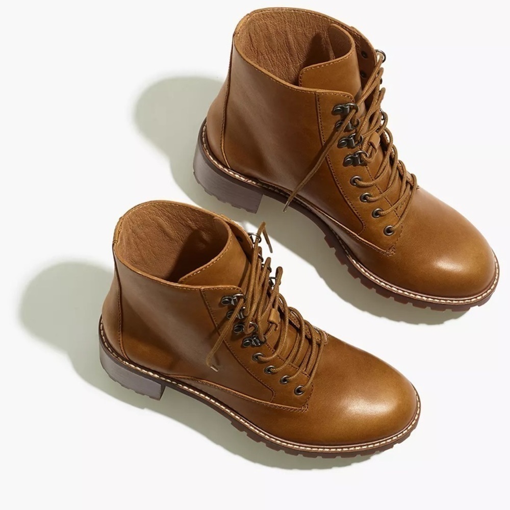 Madewell The Julien Lace-Up Lugsole Boot in Leather NA906